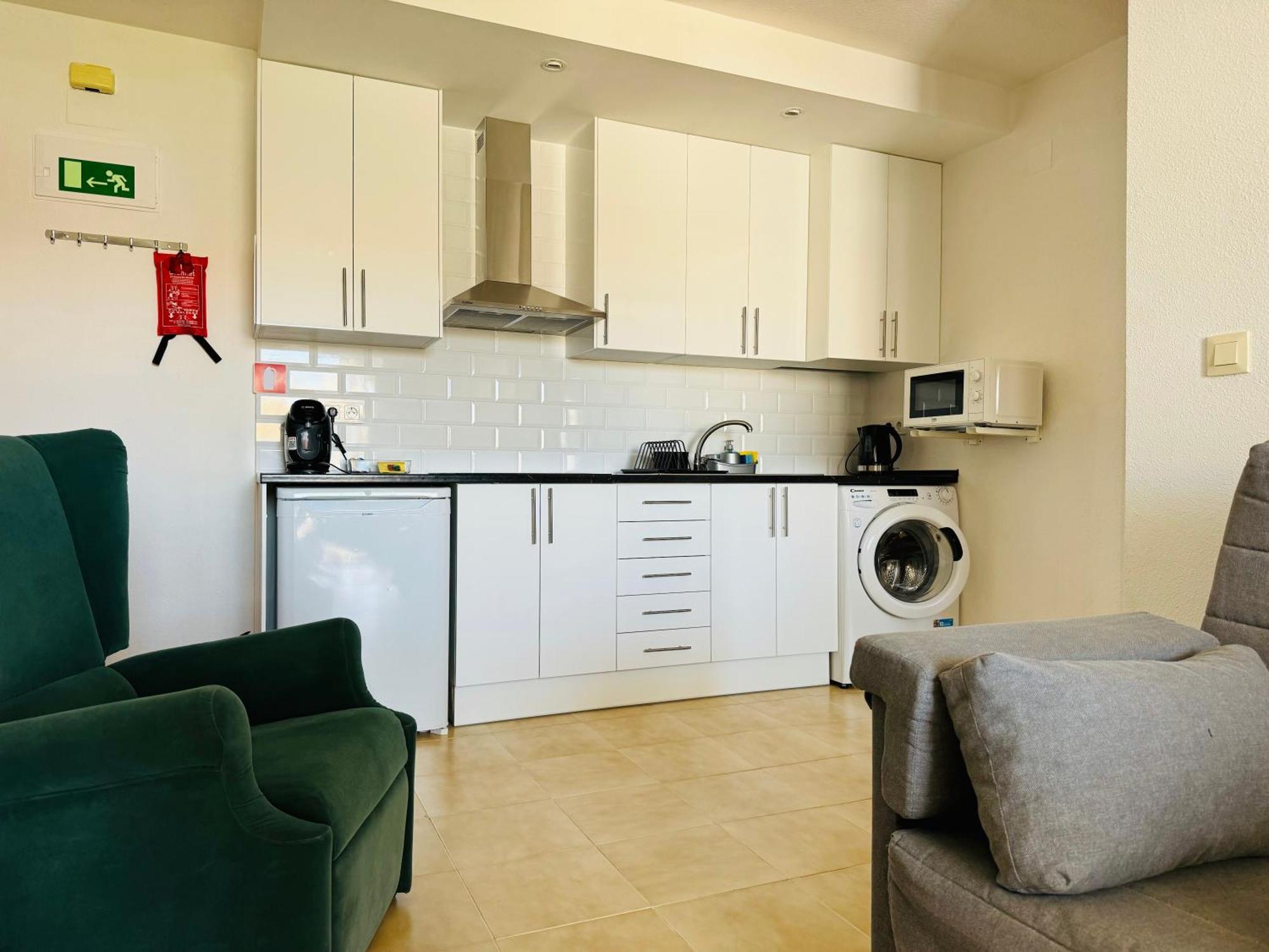 Apartamento Agua Rosa Торевьиа Экстерьер фото