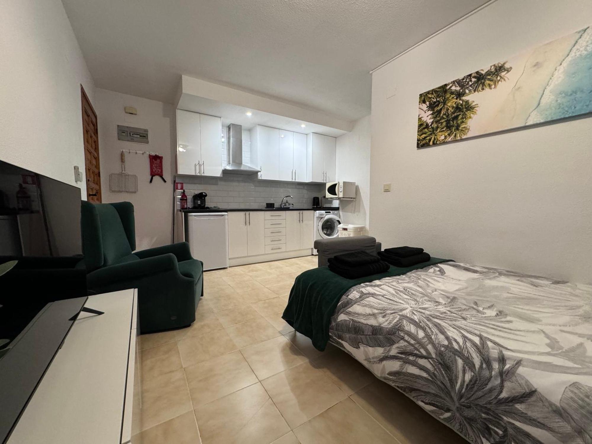 Apartamento Agua Rosa Торевьиа Экстерьер фото