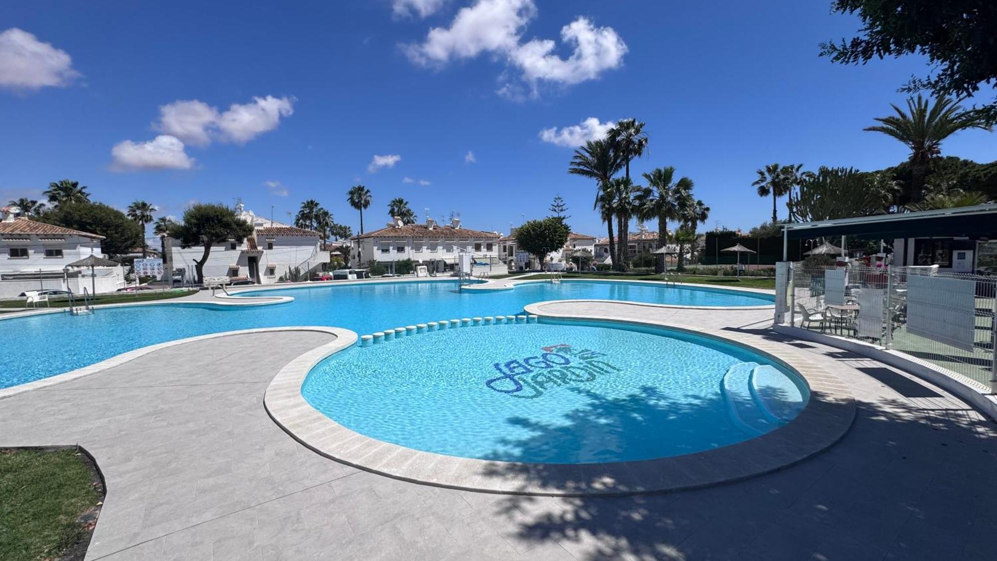 Apartamento Agua Rosa Торевьиа Экстерьер фото